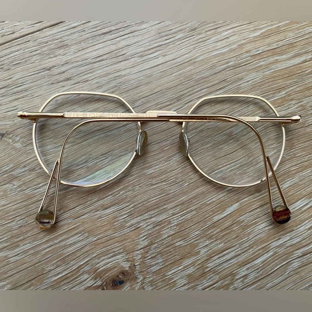 Ahlem • Gold Glasses